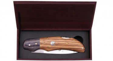Cuchillo plegable de Córcega con estuche de madera