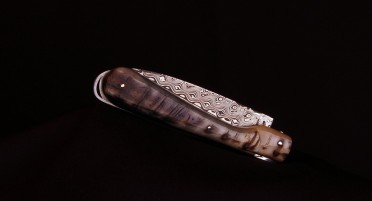 Le Sperone folding knife in full Aries Horn handle - Damascus blade