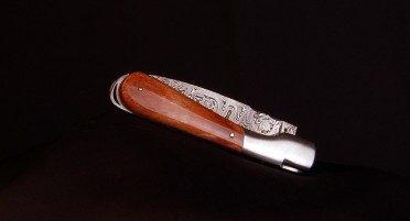 Folding knife Le Sperone in giraffe bone - Damascus blade