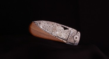 Corsican U Cumpà knife in olive wood and Damascus