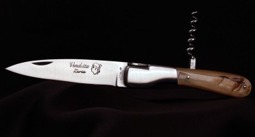 Vendetta Zuria knife with corkscrew - ram's horn handle