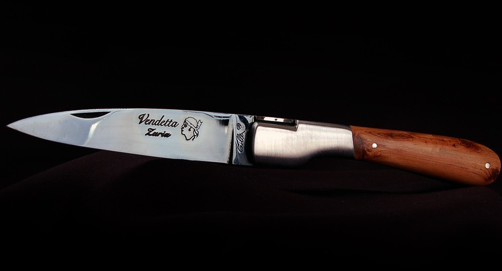 Vendetta Zuria Classic Juniper Knife - XC75 Steel Blade