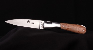 Le Pialincu Corsican knife in speckled birch