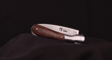 Le Pialincu folding knife in Walnut