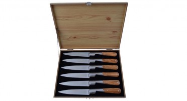 6 couteaux de table avec manches en bois d'Olivier