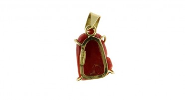 Jesus pendant in red coral and yellow gold bail