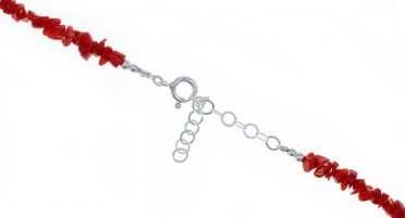Necklace in red coral chips and silver beads