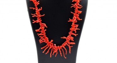 Collier en Franges de Corail rouge et fermoir en Plaqué Or