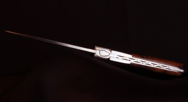 Couteau Corse Sperone Classique Noyer - Lame acier Inoxydable 12C27