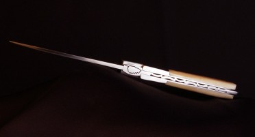 Le Sperone Corsican knife in Bone - RWL 34 special steel blade