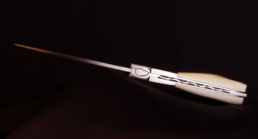 Couteau Corse Sperone Classique Dent de Phacochère