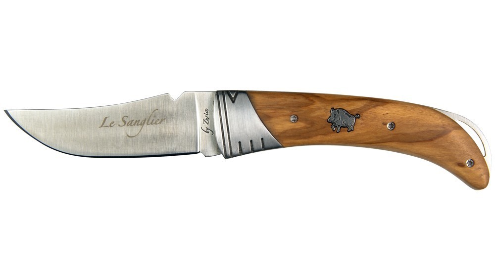 Couteau pliant imaginé en Corse avec inclusion Sanglier sur le manche en bois d'Olivier