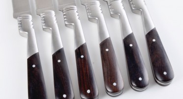 Set of 6 Vendetta Zuria table knives - Walnut handles
