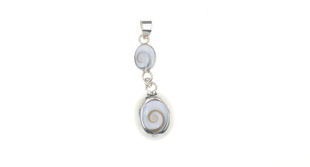 Silver pendant with oval Shiva eyes and silver links