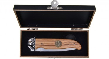 Folding knife with the effigy of Napoleon in its box