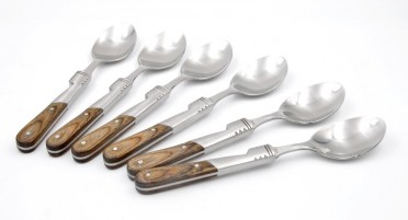Teaspoons with brown handle and wooden box