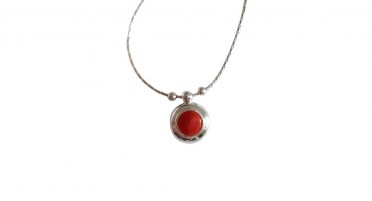 Necklace with a Coral cabochon and Silver chain