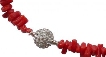 Necklace in 1/2 points of Mediterranean Coral, rhinestone ball and Silver Pearls