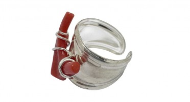Bague en Argent avec branche de Corail rouge