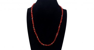 Collier en éclats de Corail rouge et 12 perles d'Argent